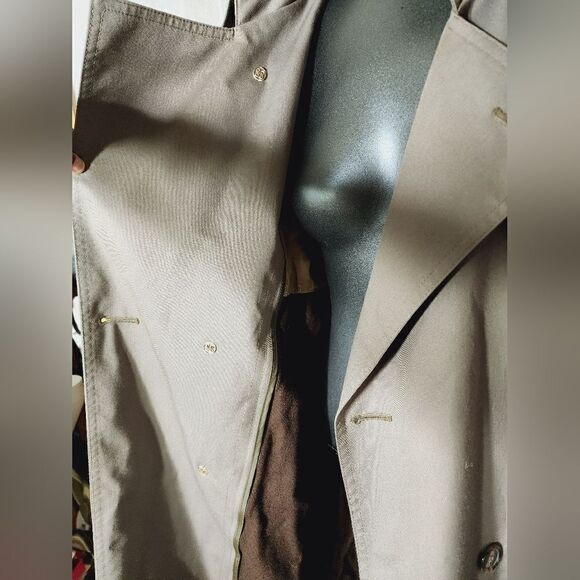 Christain Dior   - Picture 12 of 16